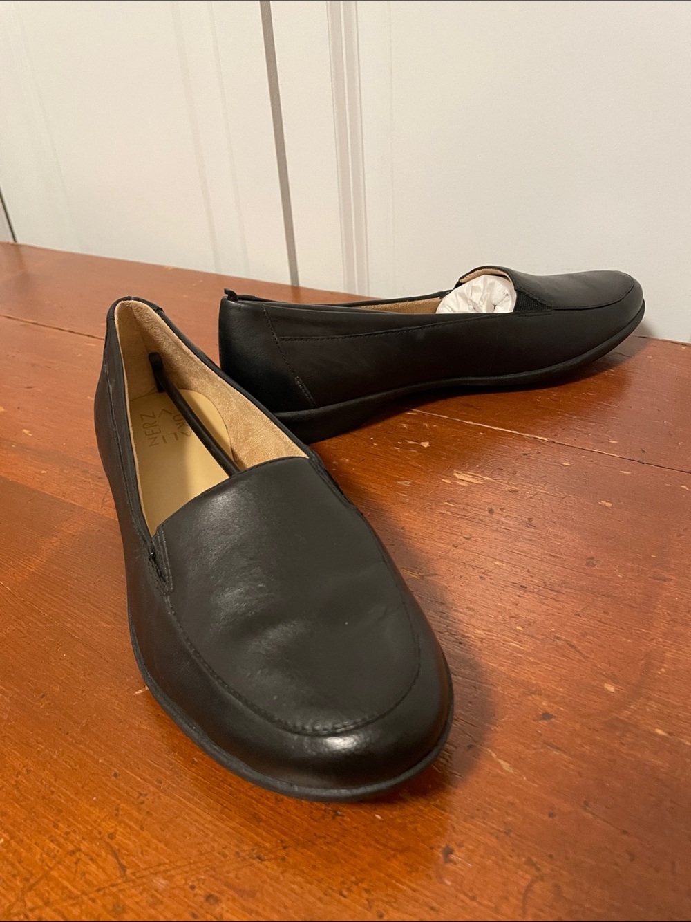 Naturalizer Black Leather Slip-On Loafers - Women - 8